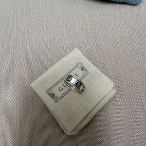 Gucci Twisted Silver-Tone Rope Ring